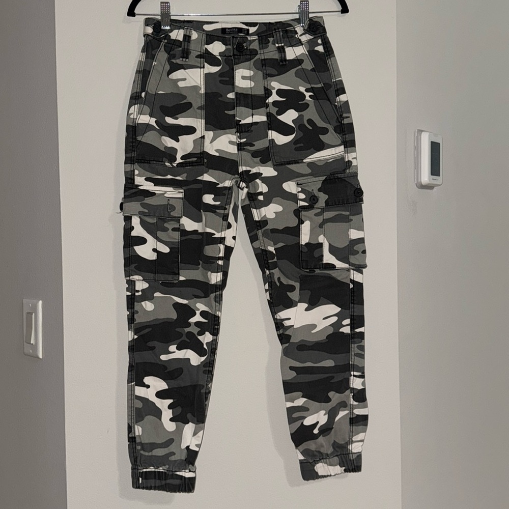 Bershka camouflage cargo pants size 4